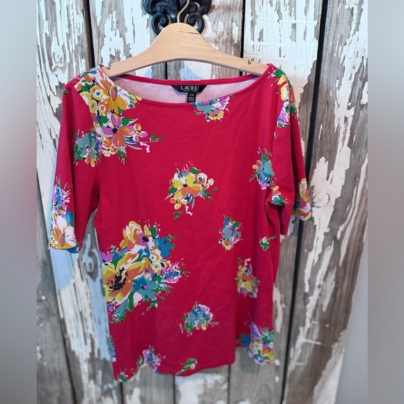 Lauren Ralph Lauren Boatneck Tee Size Large Red with Flowers Short Sleeve - Picture 4 of 7